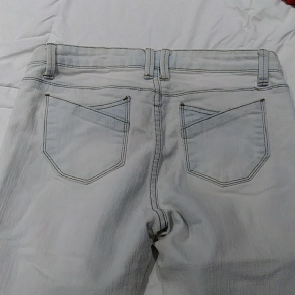 Jeans - Picture 3 of 3